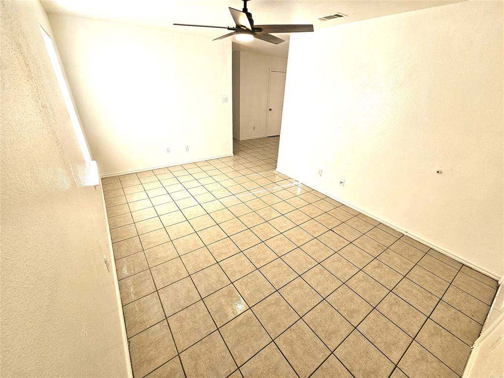 Fort Worth, TX 76105,2837 Ave J