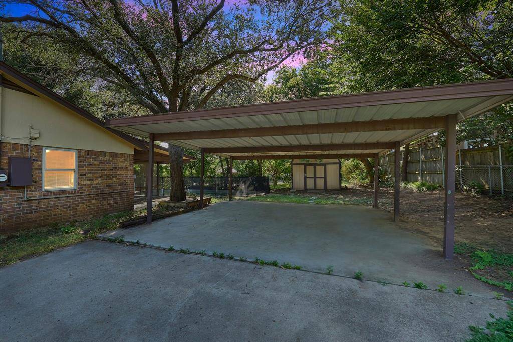 Burleson, TX 76028,220 Short Street