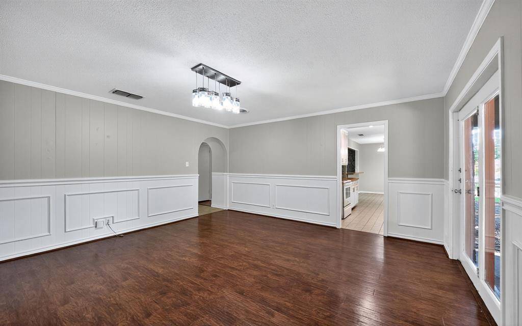 Burleson, TX 76028,220 Short Street