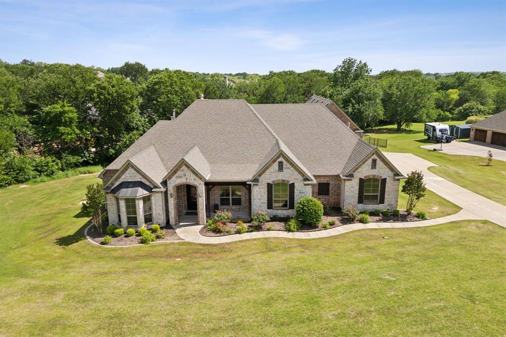 Van Alstyne, TX 75495,301 Harrison Circle