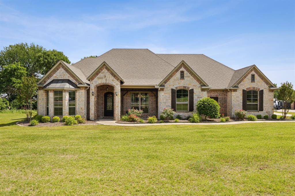 Van Alstyne, TX 75495,301 Harrison Circle