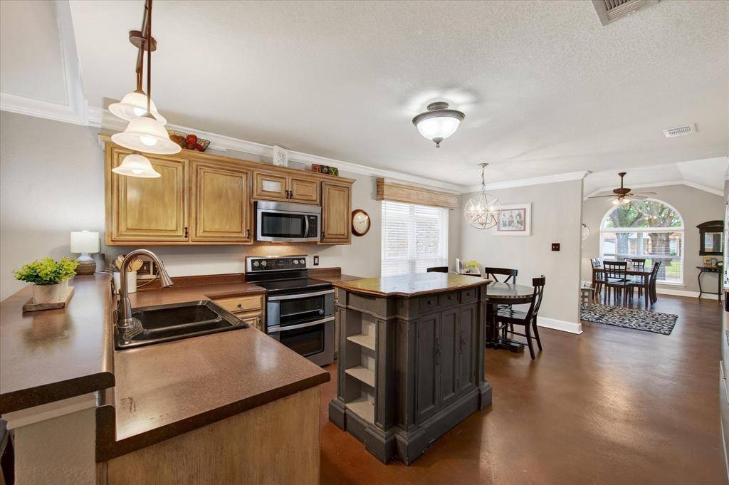 Mansfield, TX 76063,4418 Shady Elm Drive