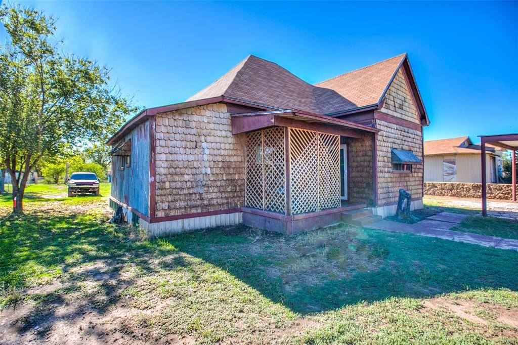 Ballinger, TX 76821,1303 N 7th Street