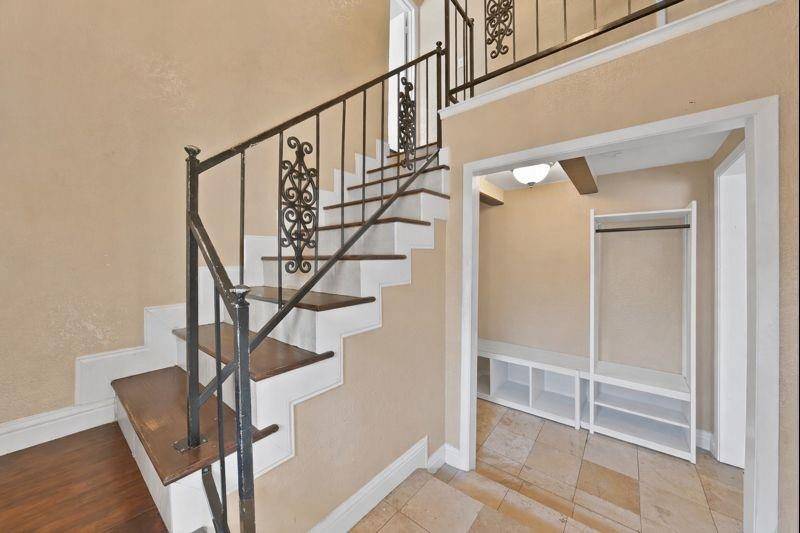 Arlington, TX 76012,1818 Burr Oak Street