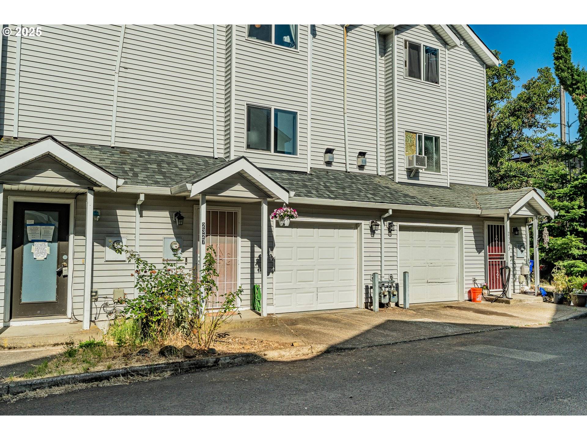 Portland, OR 97233,2327 SE LEE LN