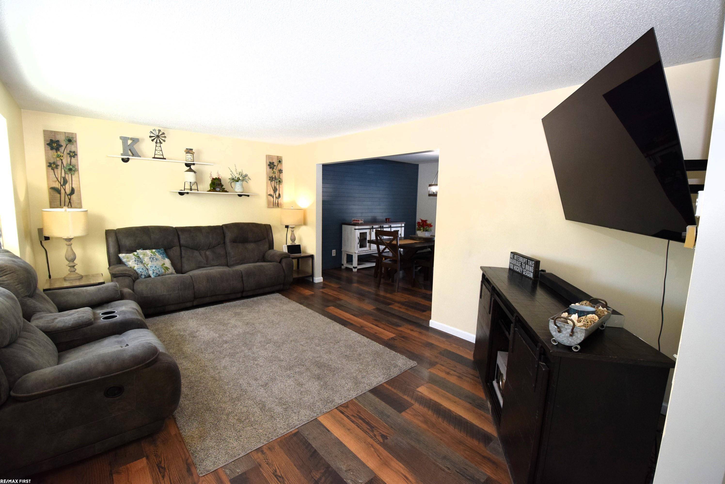 Saint Clair, MI 48079,740 Highland DR