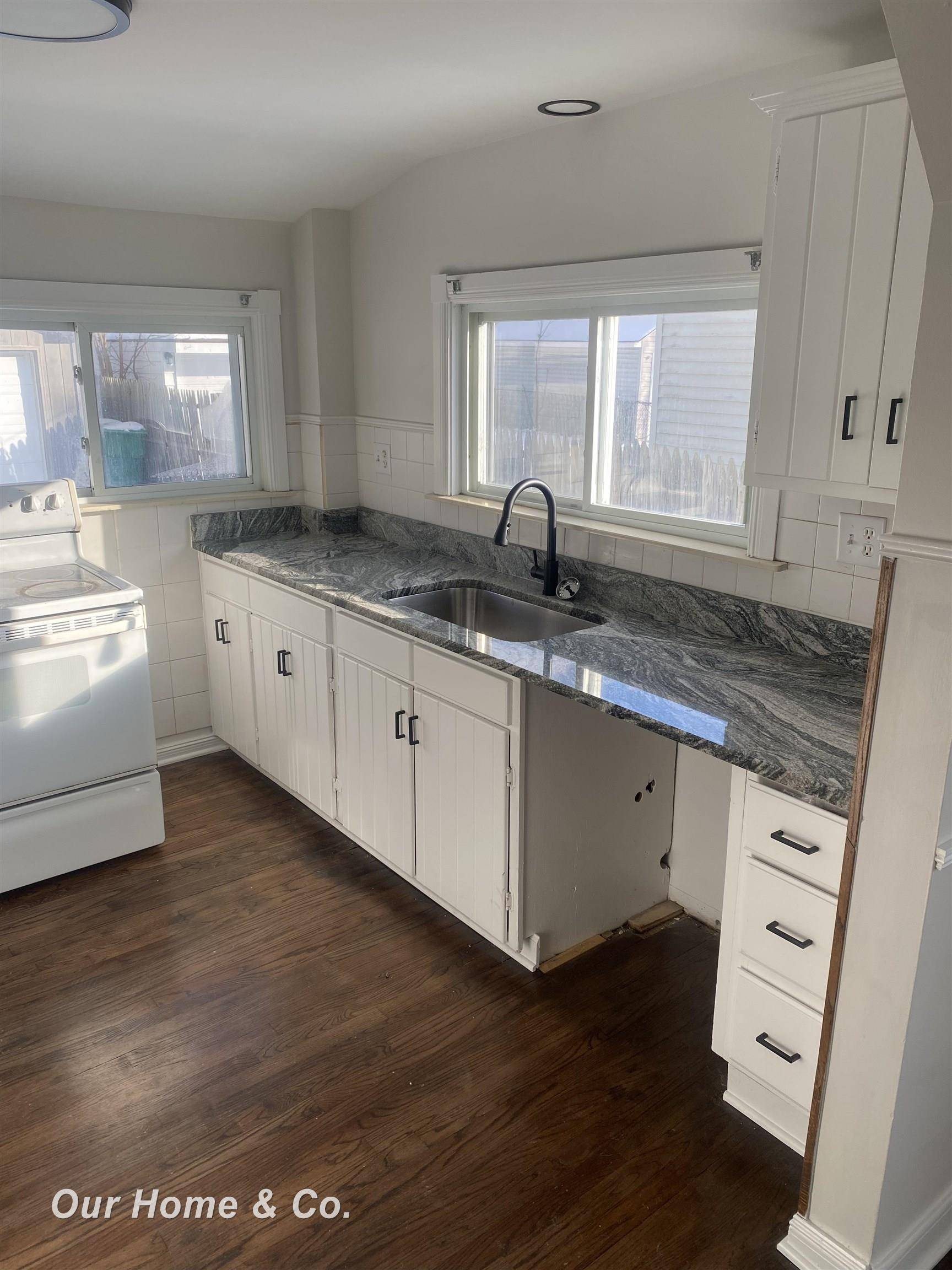 Eastpointe, MI 48021,24924 Tuscany AVE