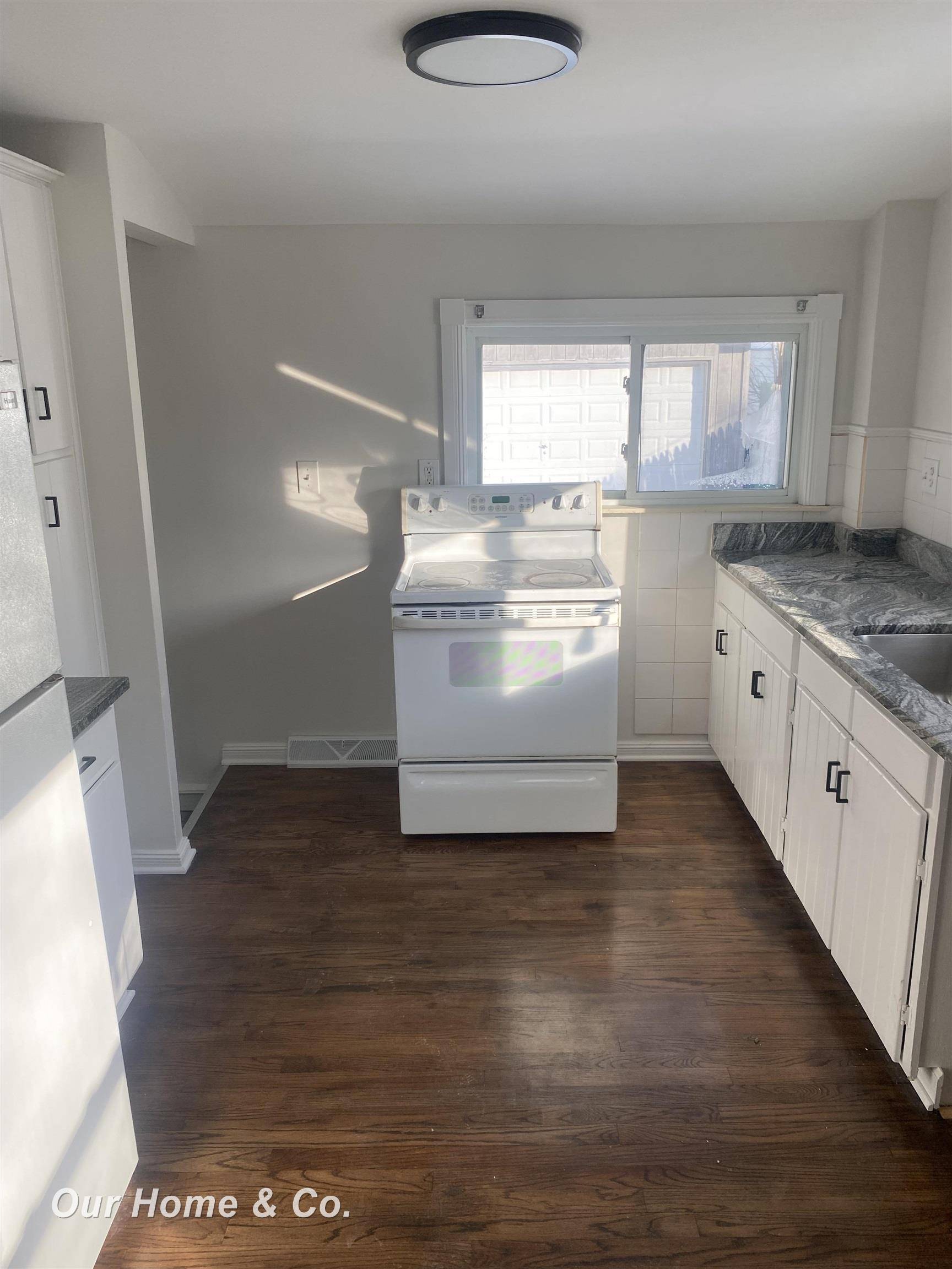 Eastpointe, MI 48021,24924 Tuscany AVE