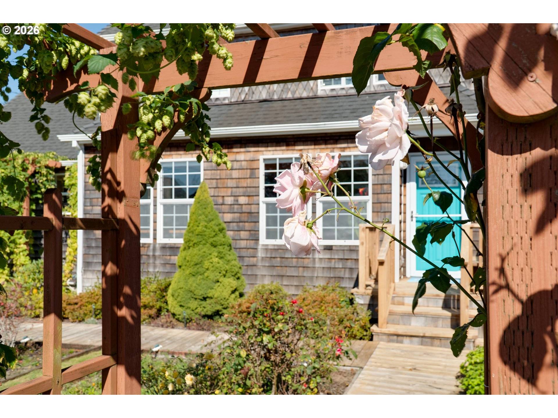 Seaside, OR 97138,810 16TH AVE