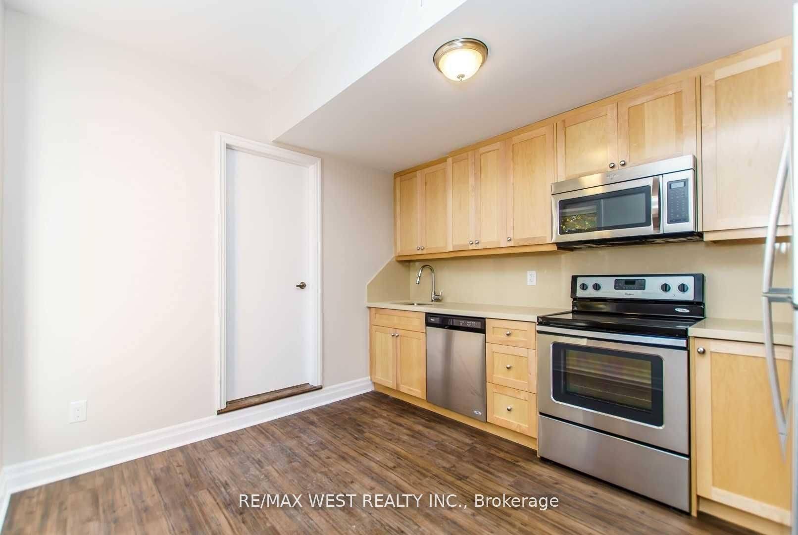 Toronto C01, ON M5T 1C6,13 Grange AVE #2nd Flr