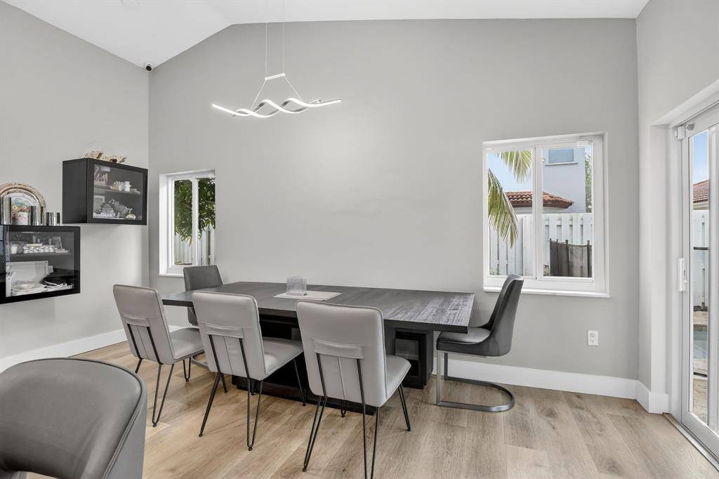 Sunrise, FL 33323,1051 NW 124th Ter