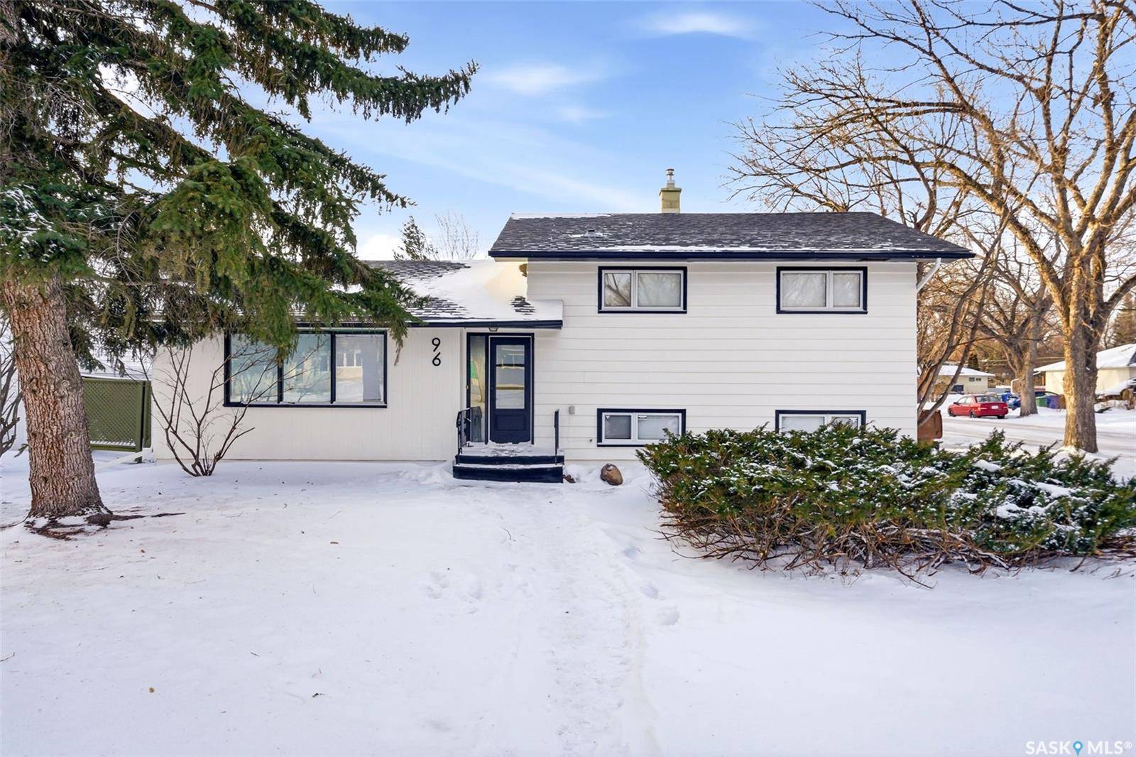 Regina, SK S4S 4K1,96 Bobolink BAY