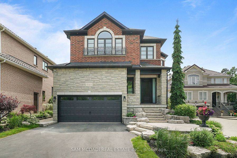 Mississauga, ON L5W 1S9,956 Sombrero WAY