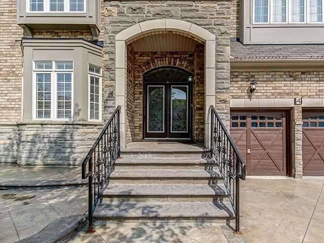 Brampton, ON L6P 1X3,4 Cairnburg DR