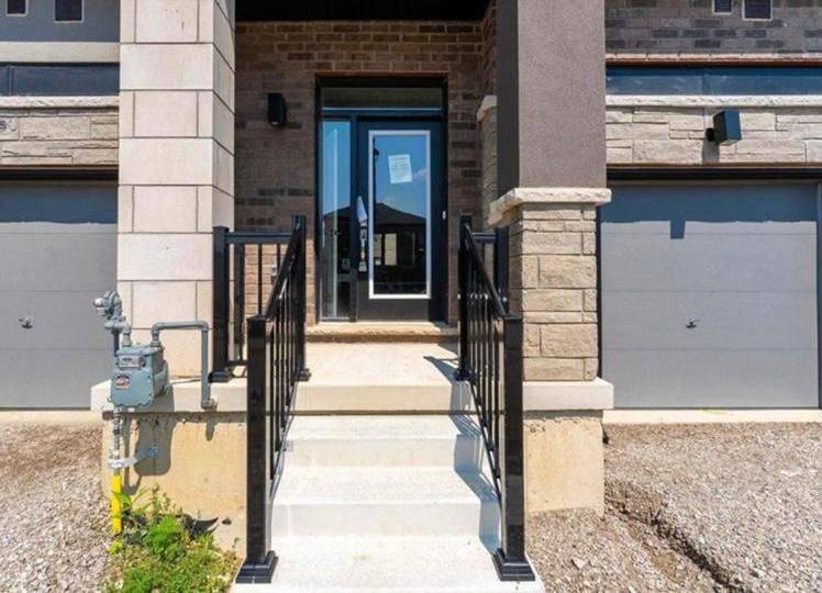 Brantford, ON N3V 0C1,10 Dennis AVE