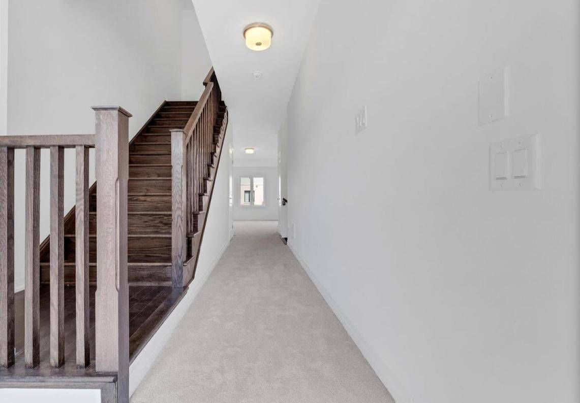 Brantford, ON N3V 0C1,10 Dennis AVE