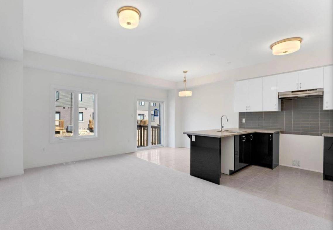 Brantford, ON N3V 0C1,10 Dennis AVE