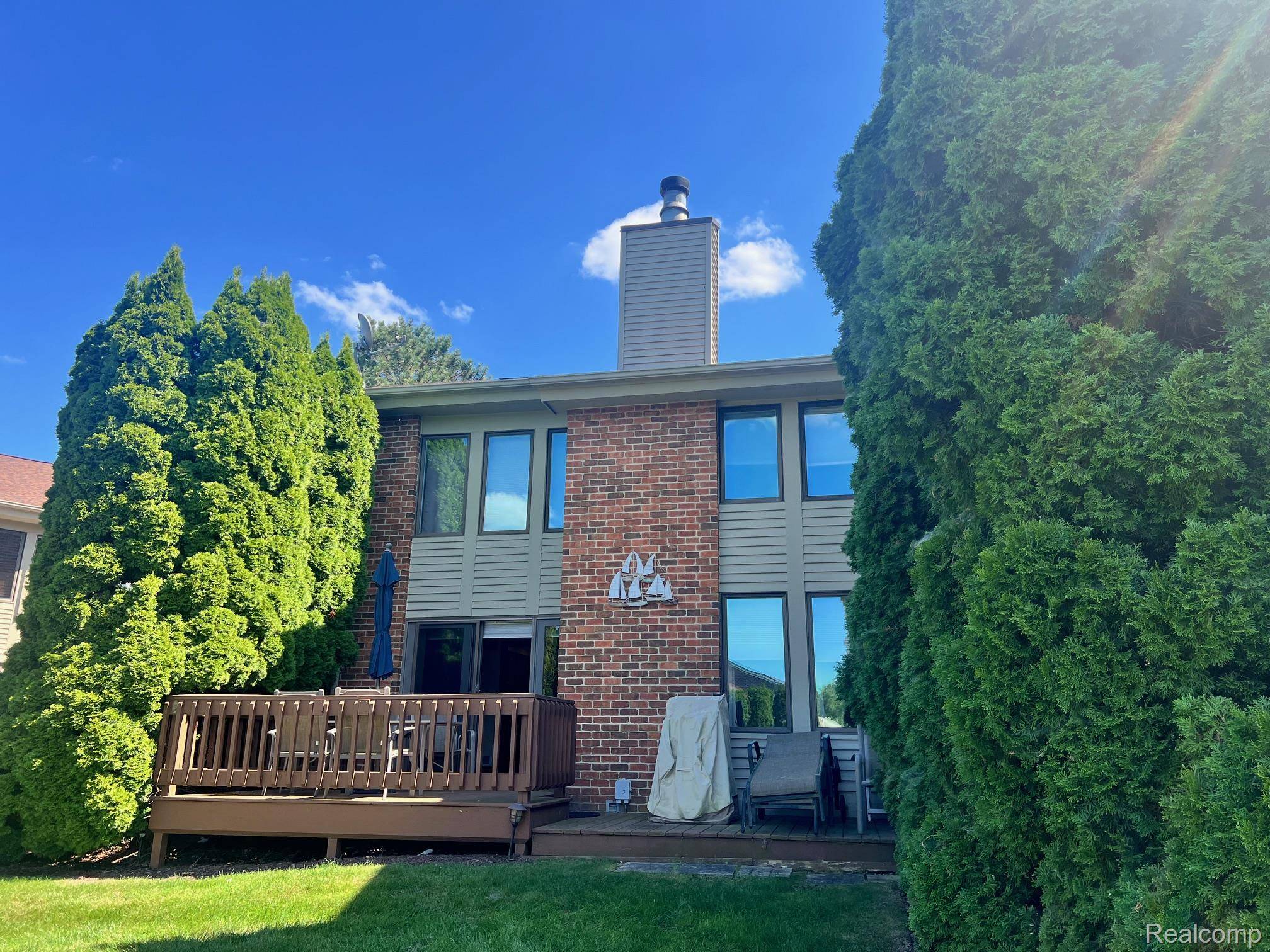 Fenton, MI 48430,2198 Bowles ST