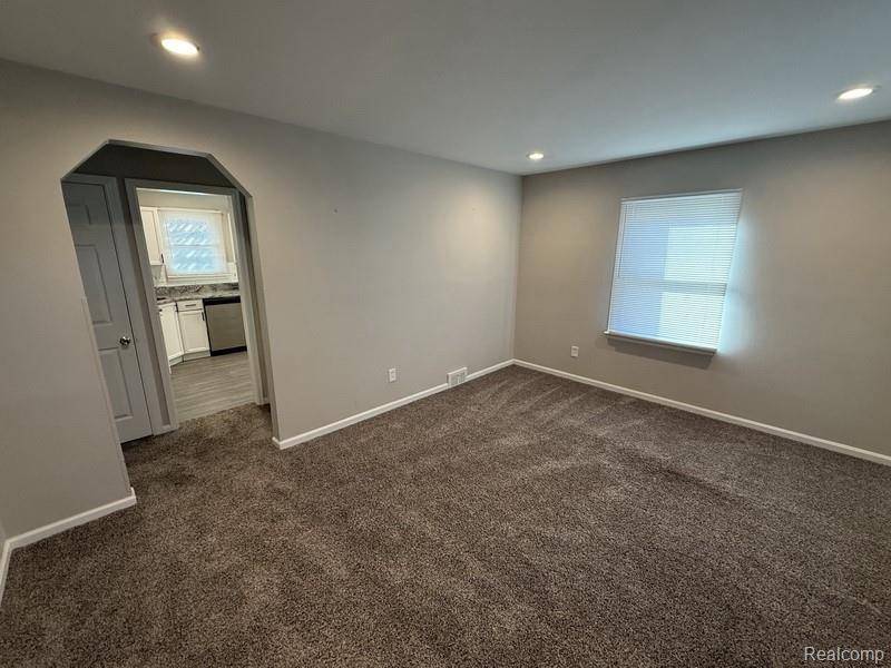 Oak Park, MI 48237,13661 Kingston ST