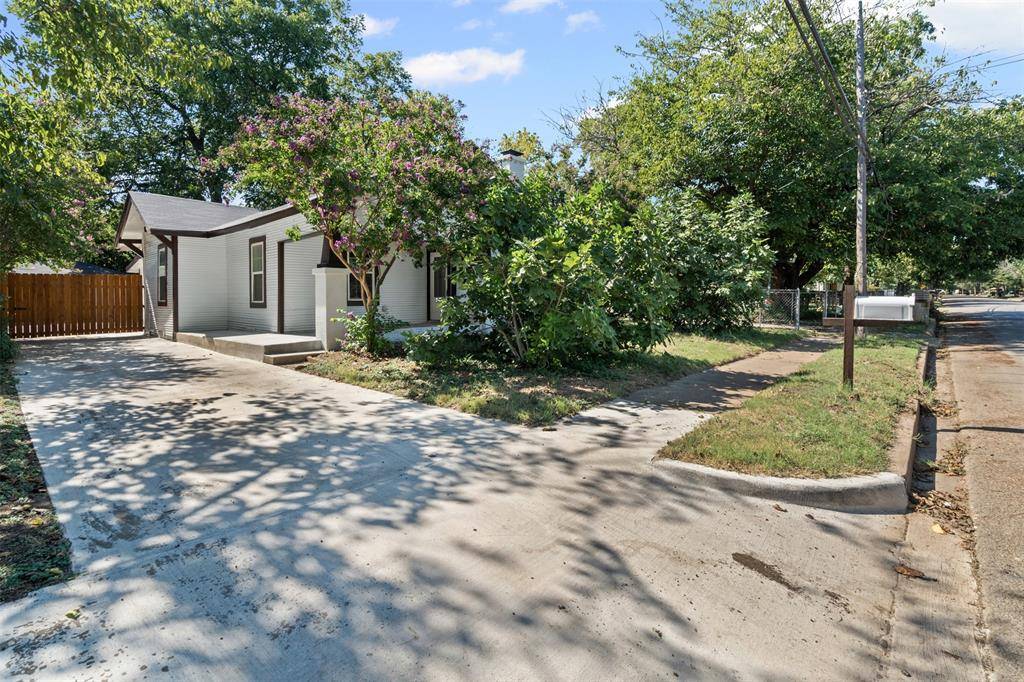 Cleburne, TX 76033,709 N Buffalo Avenue