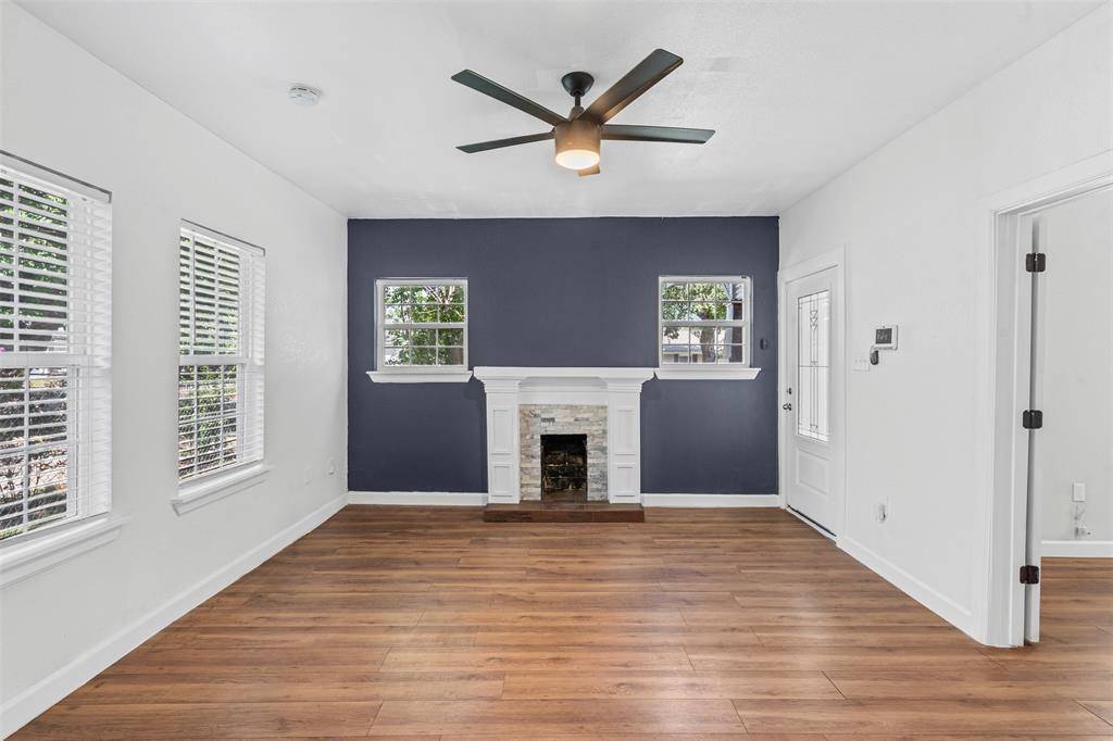 Cleburne, TX 76033,709 N Buffalo Avenue