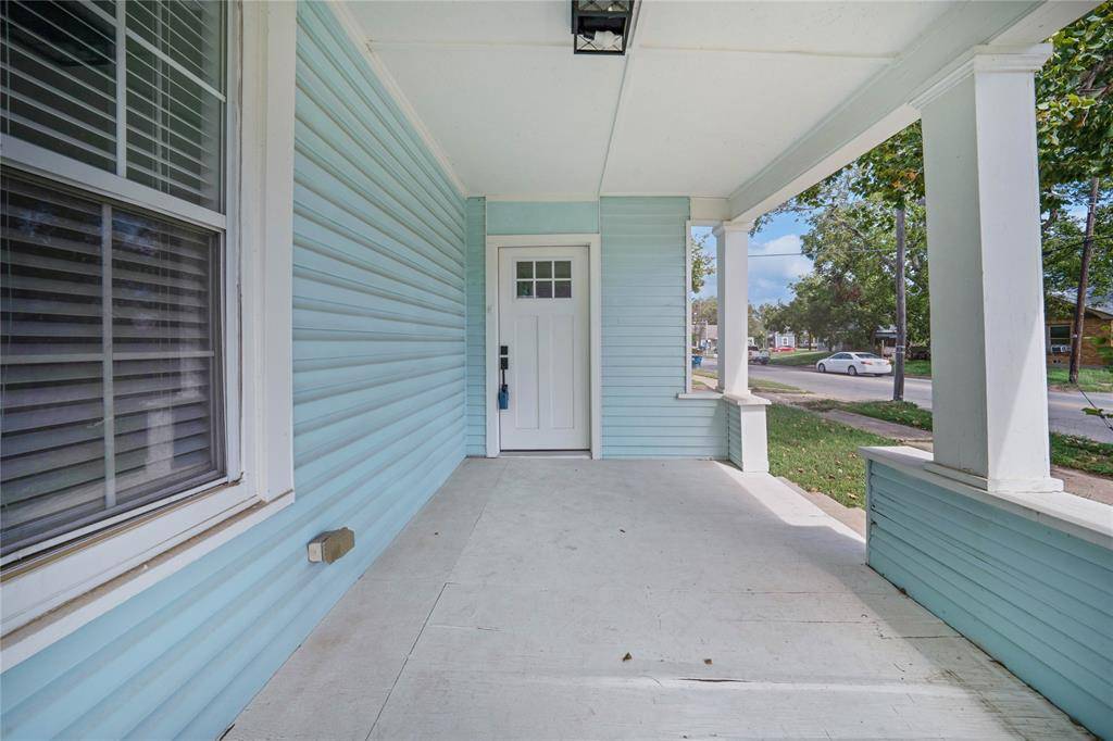 Denison, TX 75020,1011 S Armstrong Avenue