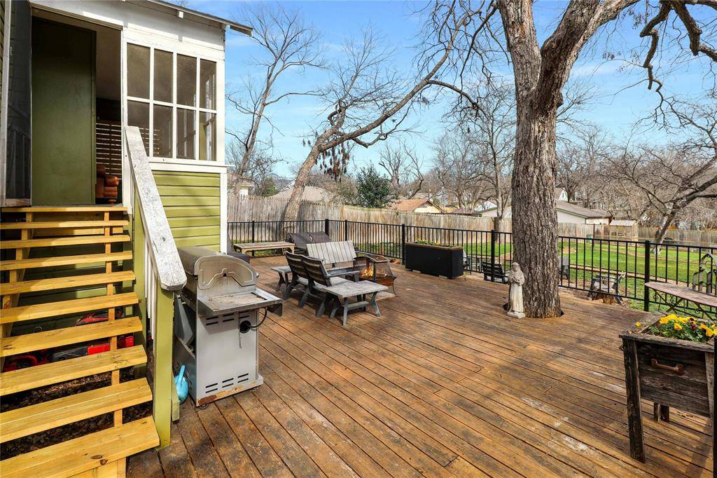 Mckinney, TX 75069,207 S College Street