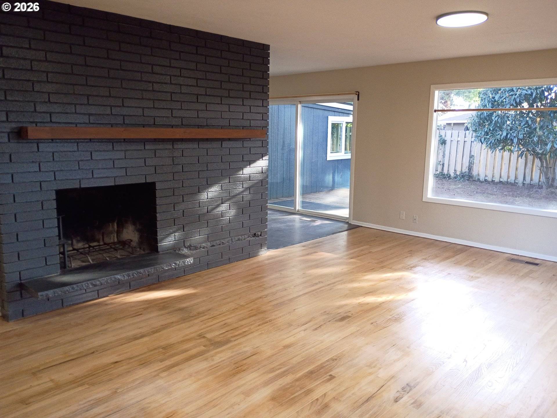 625 N KNIGHTS BRIDGE RD, Canby, OR 97013