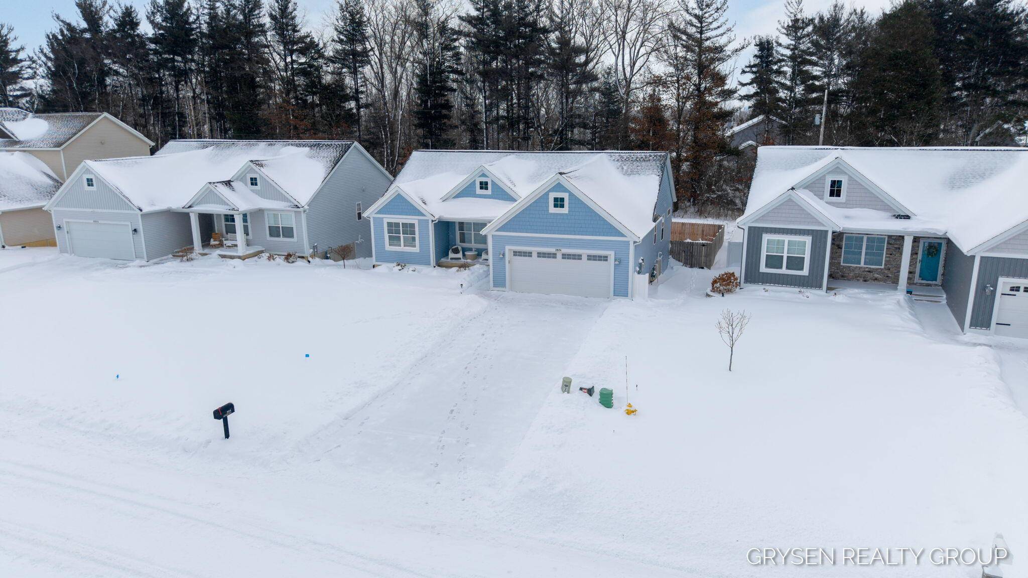 Holland, MI 49424,3924 Elderberry DR