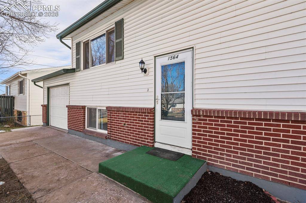 Colorado Springs, CO 80906,1564 Willshire DR