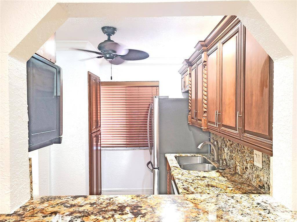 Royal Palm Beach, FL 33411,139 Sparrow Dr #4B