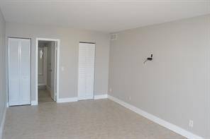 North Miami, FL 33181,13499 Biscayne Blvd #1106