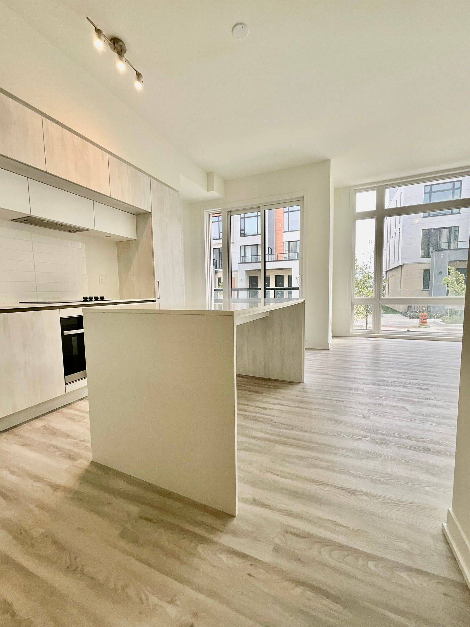 Richmond Hill, ON L4S 0N1,8 Steckley House LN