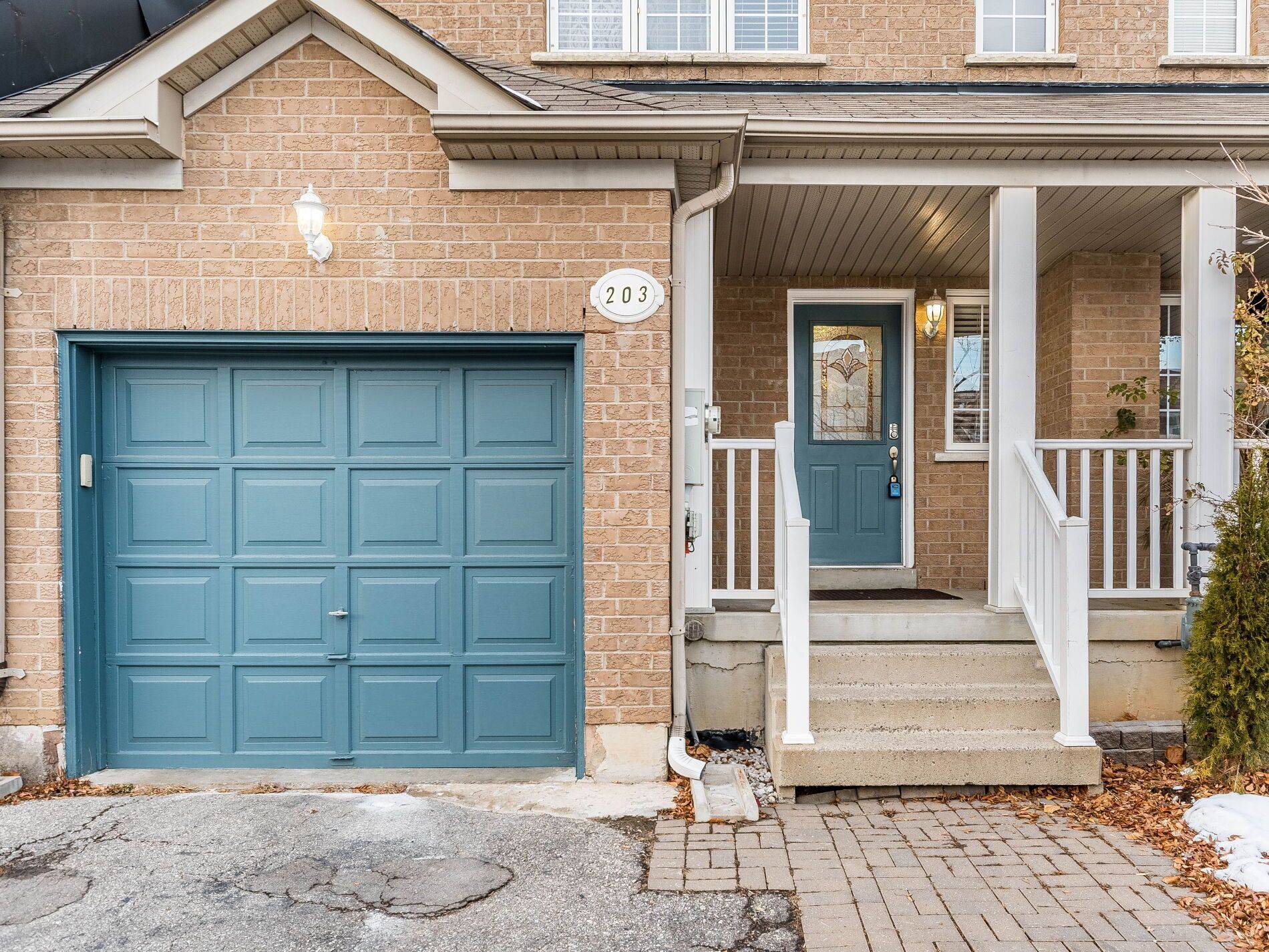 Milton, ON L9T 7C1,203 Sherwood RD