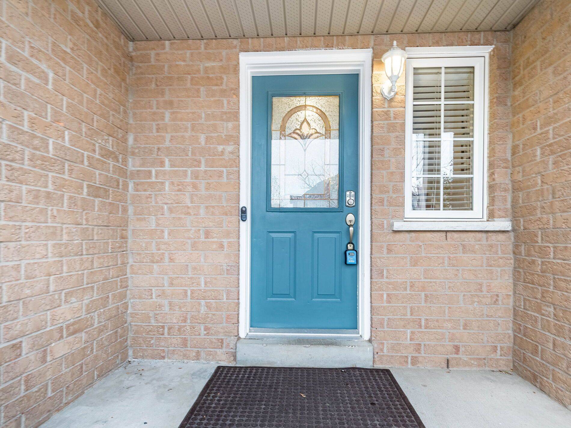 Milton, ON L9T 7C1,203 Sherwood RD