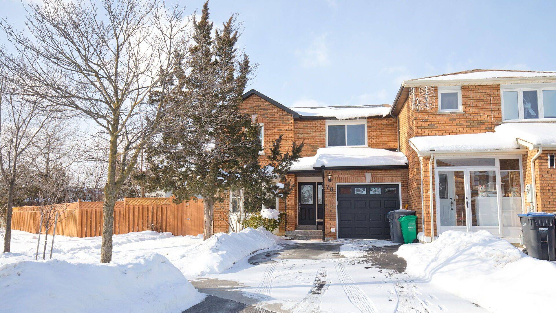 Brampton, ON L6Y 3W7,70 Tulip DR