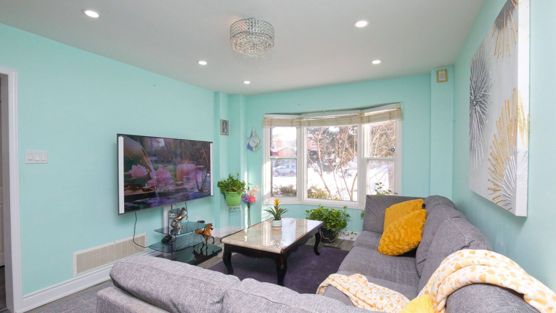 Brampton, ON L6Y 3W7,70 Tulip DR