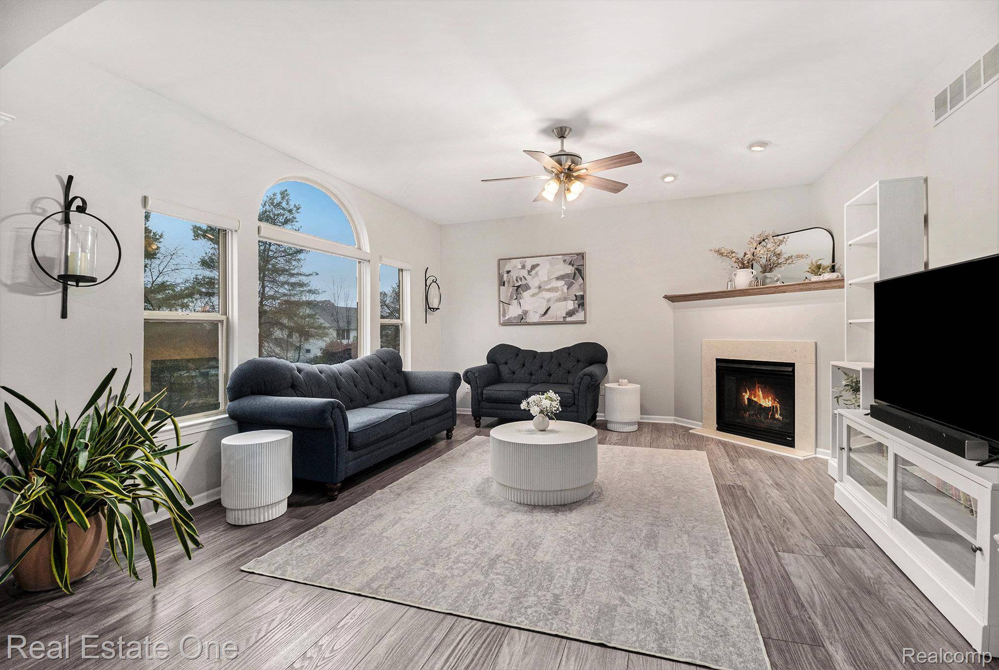 Lake Orion, MI 48359,3180 Waldon Ridge DR