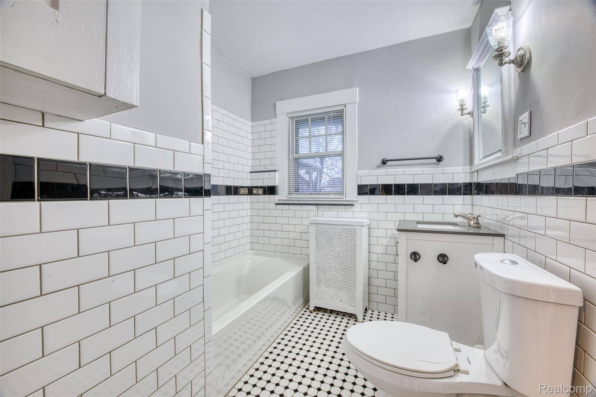 Detroit, MI 48206,1525 Edison ST