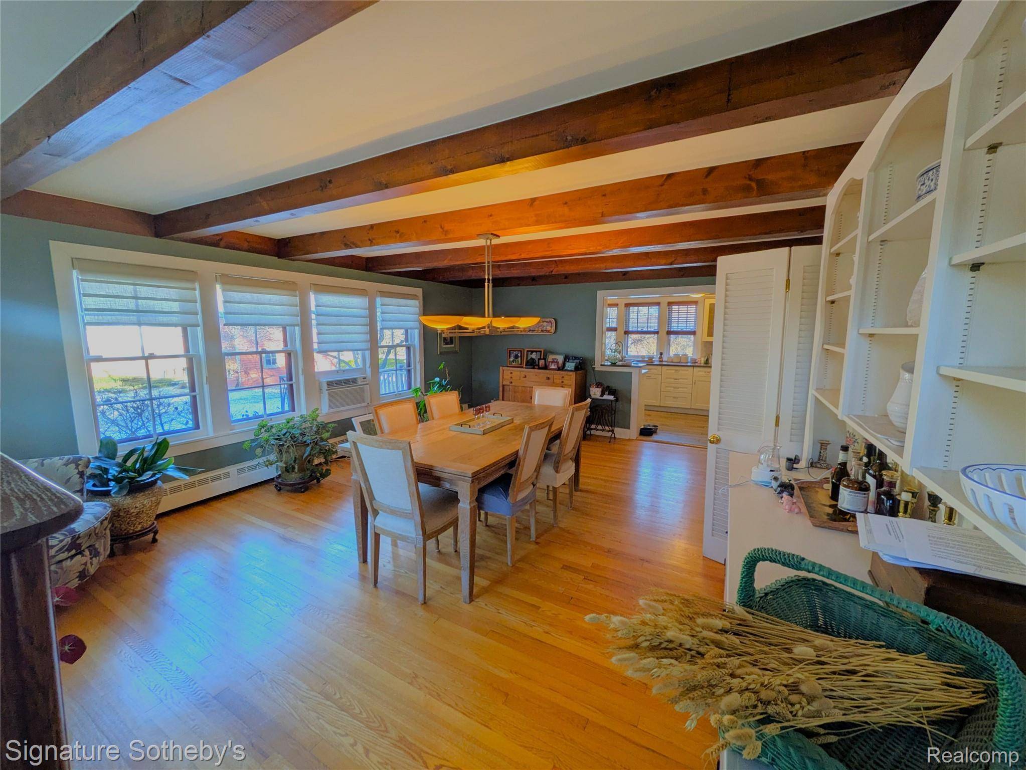 Beverly Hills, MI 48025,19470 Beverly RD