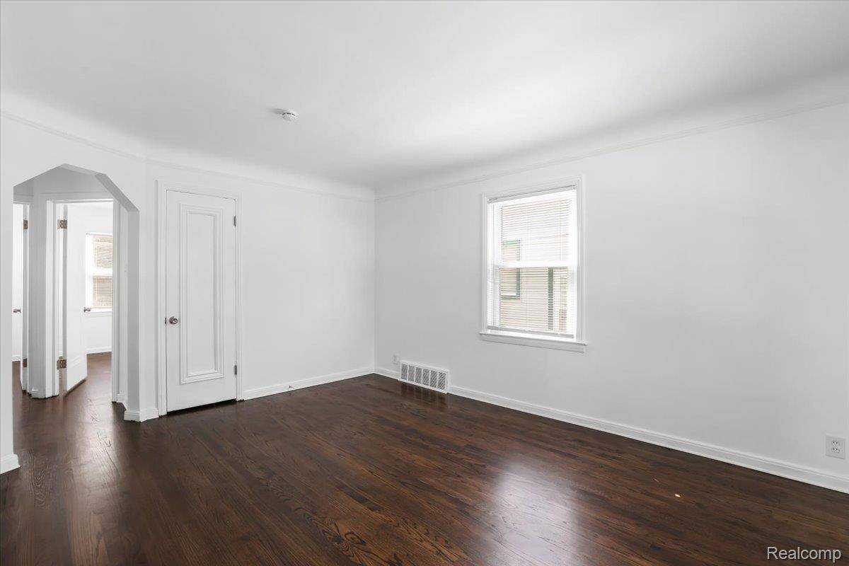 Allen Park, MI 48101,14535 Russell