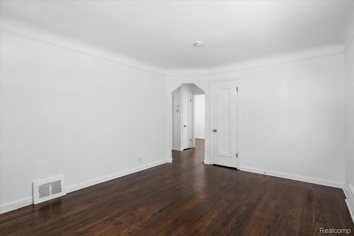 Allen Park, MI 48101,14535 Russell