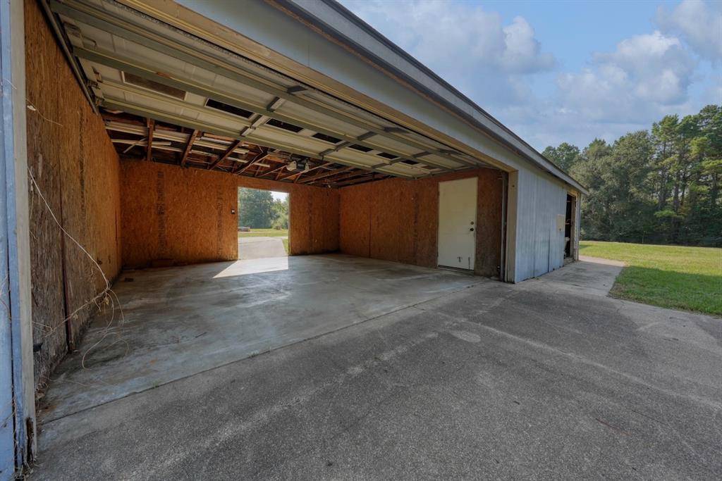 Palestine, TX 75803,2071 W Point Tap Road