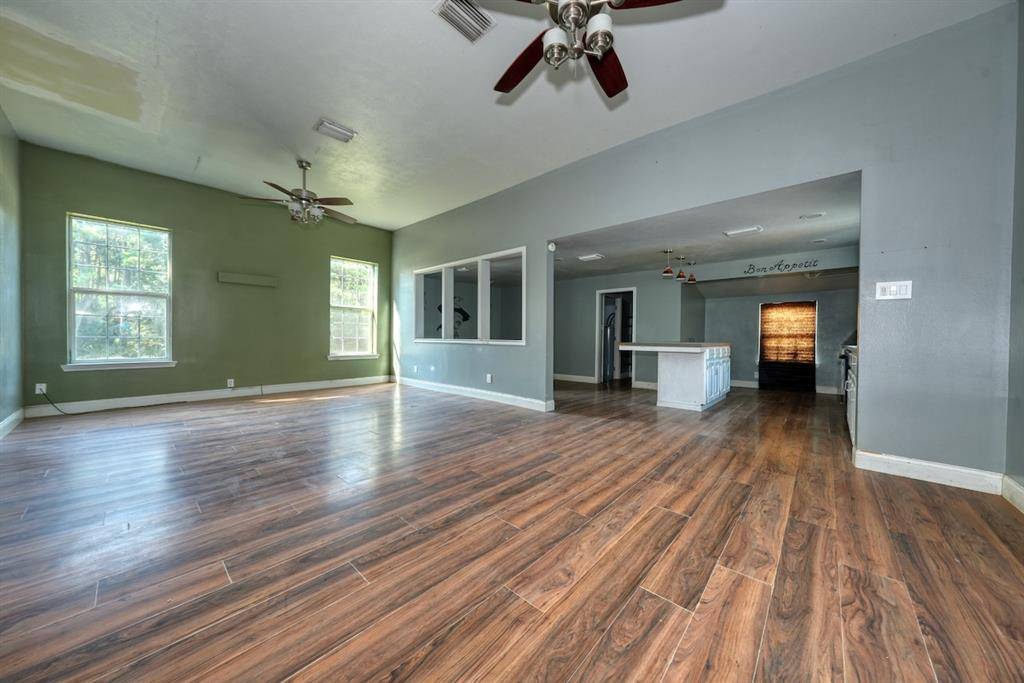 Palestine, TX 75803,2071 W Point Tap Road