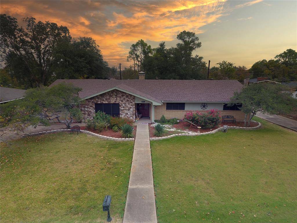 Greenville, TX 75402,5122 Meadowbrook Drive