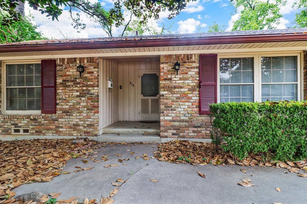 Denton, TX 76209,810 Linwood Drive
