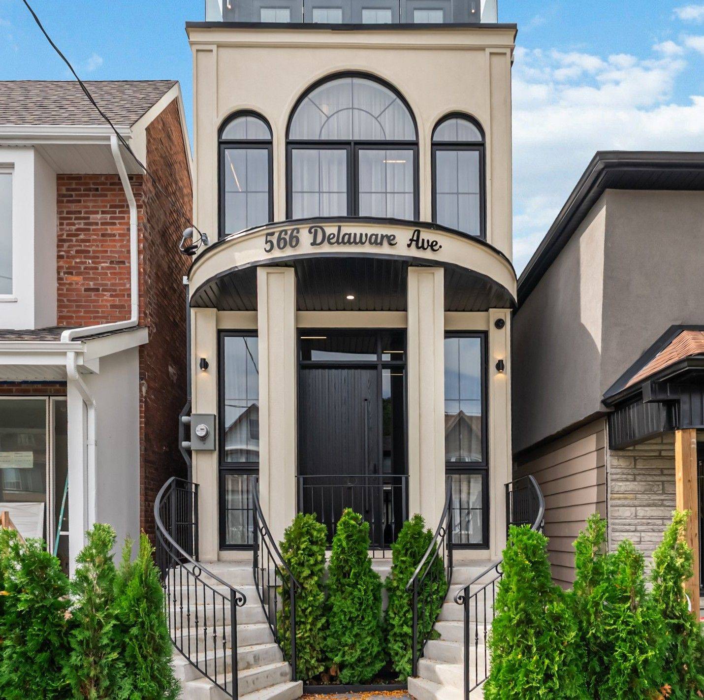 Toronto C02, ON M6H 2V2,566 Delaware AVE N