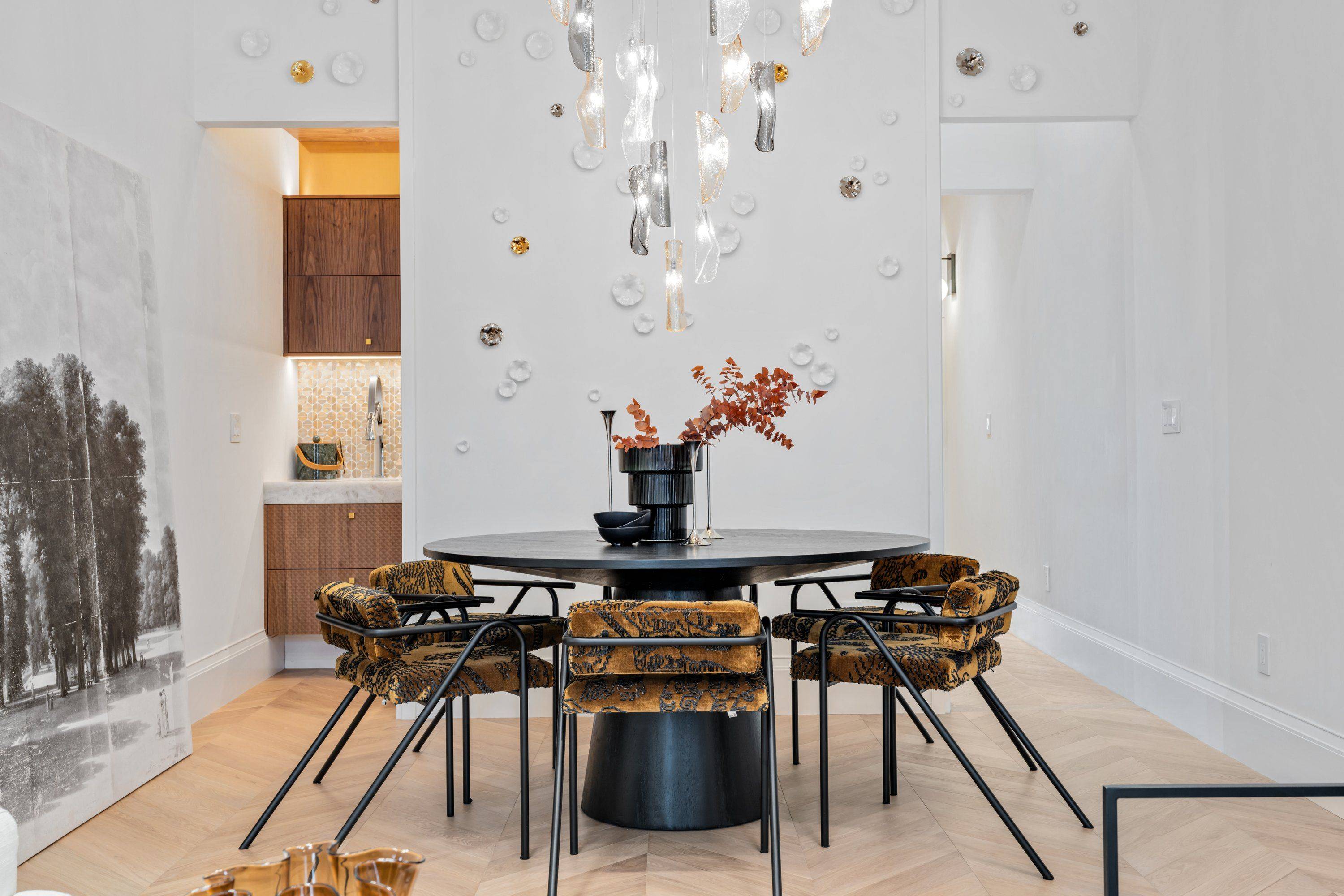 Toronto C02, ON M6H 2V2,566 Delaware AVE N