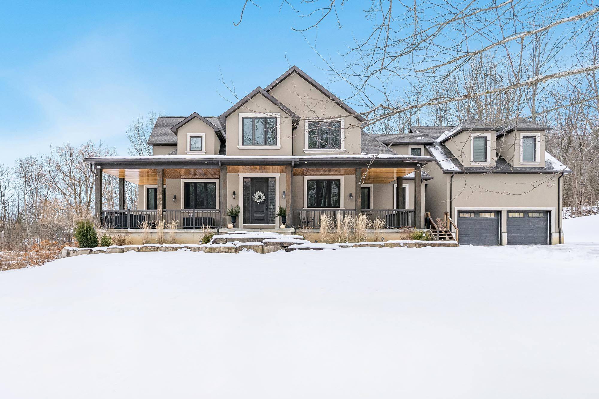 King, ON L7B 0E4,400 Lloyd's LN