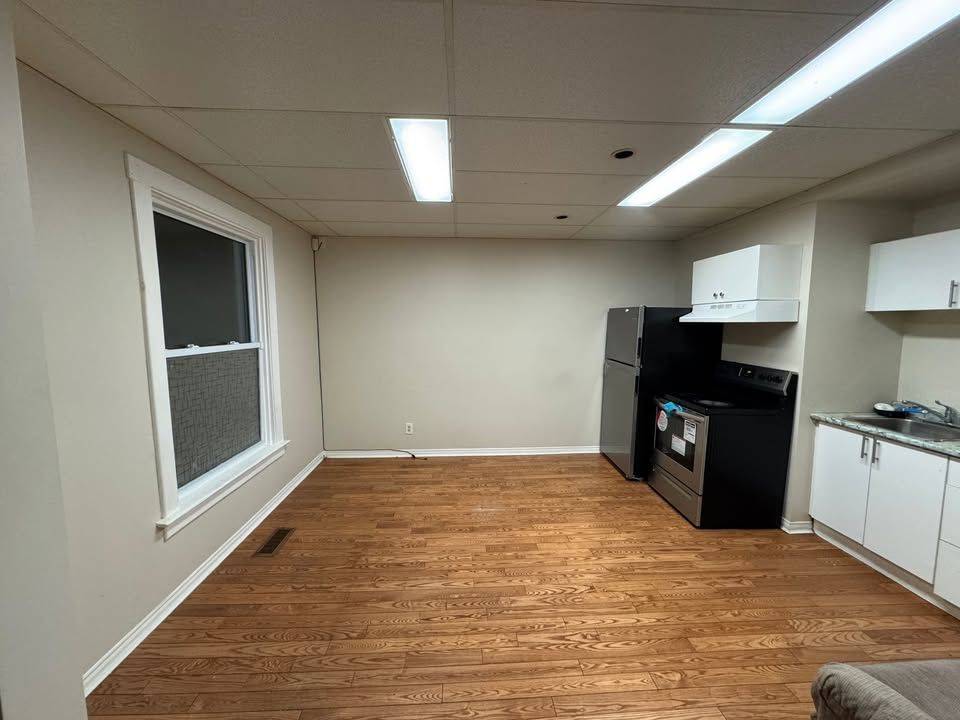 Orillia, ON L3V 5S1,23 O'Brien ST #Unit 2